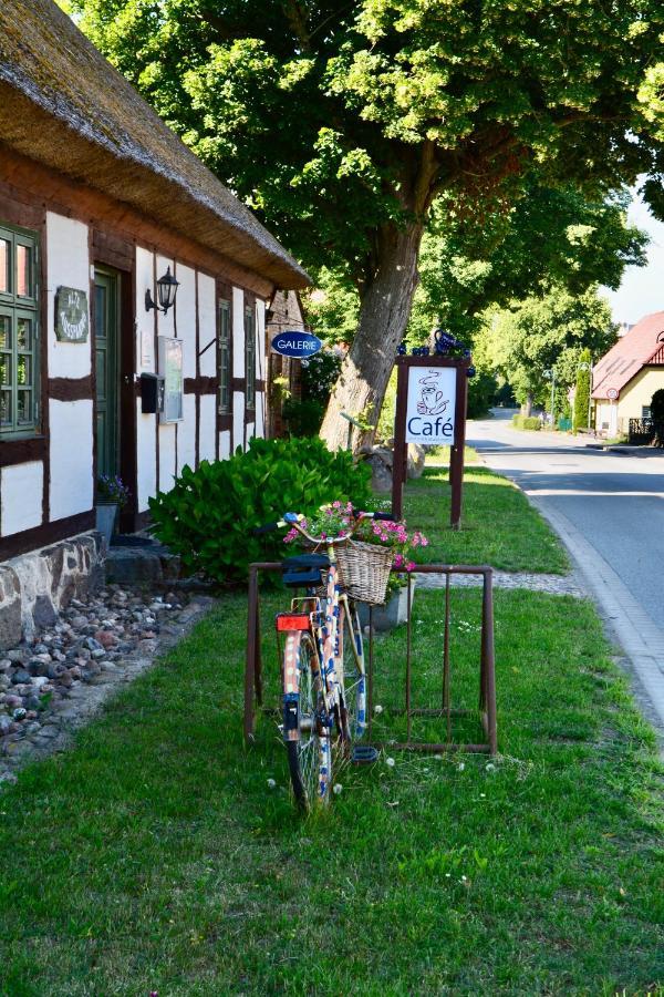 Alte Ausspanne Walkendorf Bagian luar foto
